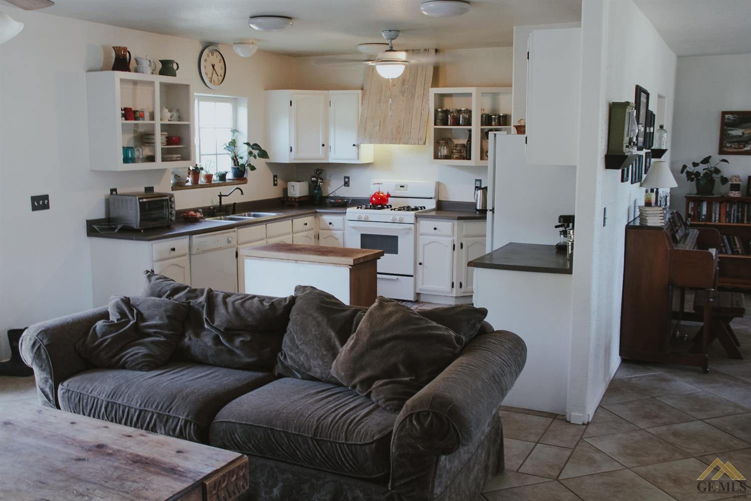 21051 Traveller Pl, Tehachapi, CA 93561 photo 6