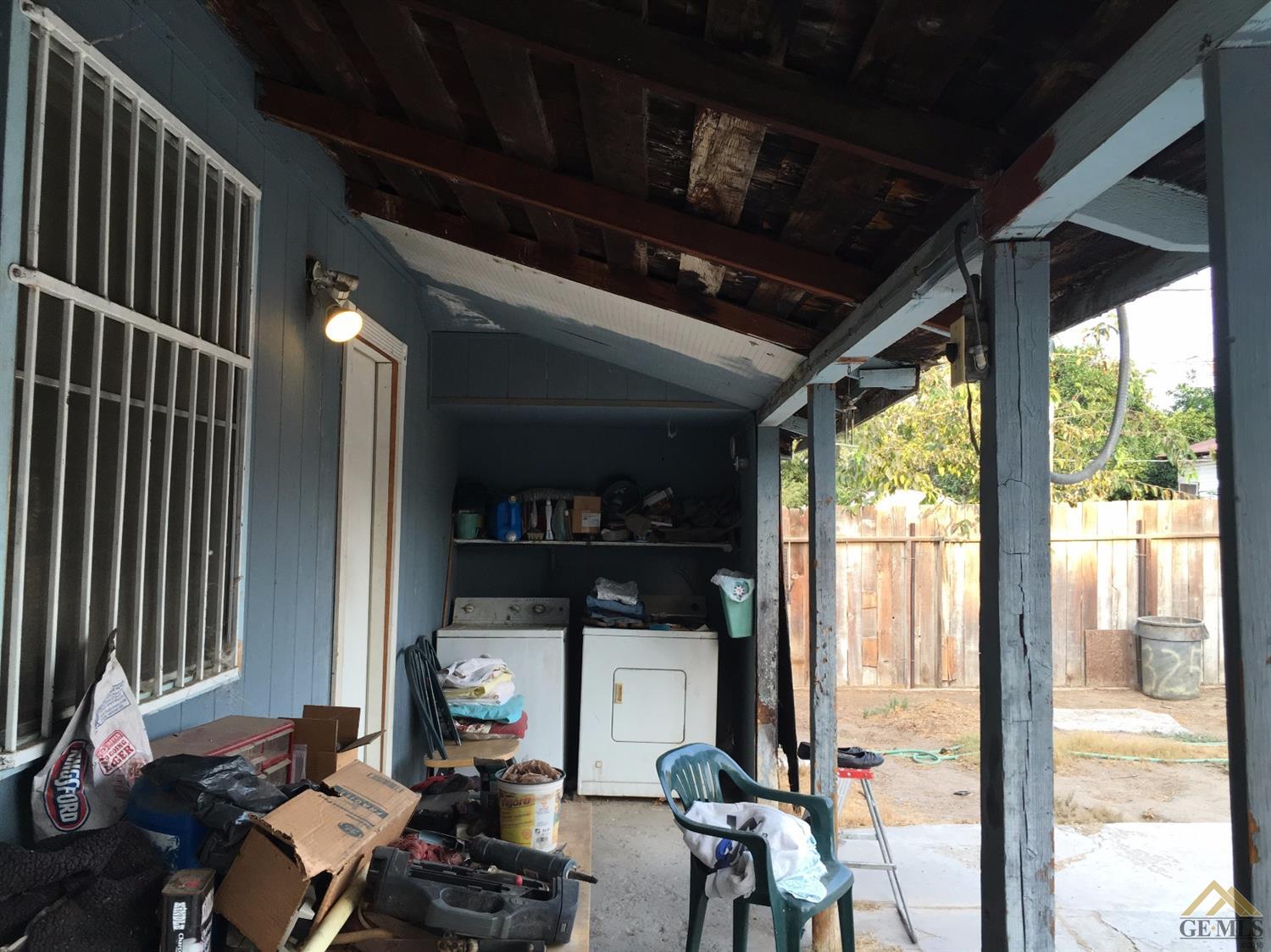 203 Oak St, Taft, CA 93268 photo 8