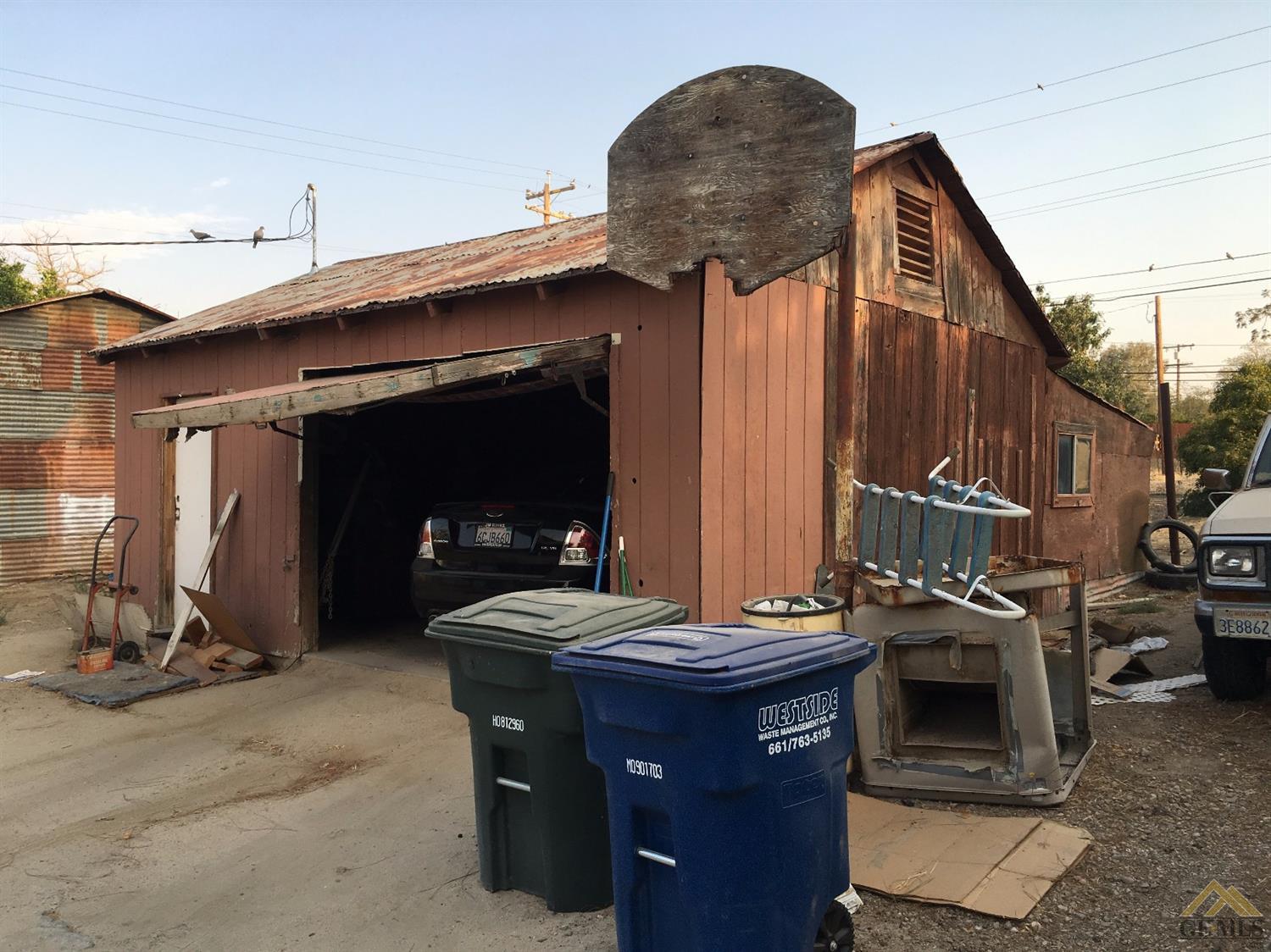 203 Oak St, Taft, CA 93268 photo 5