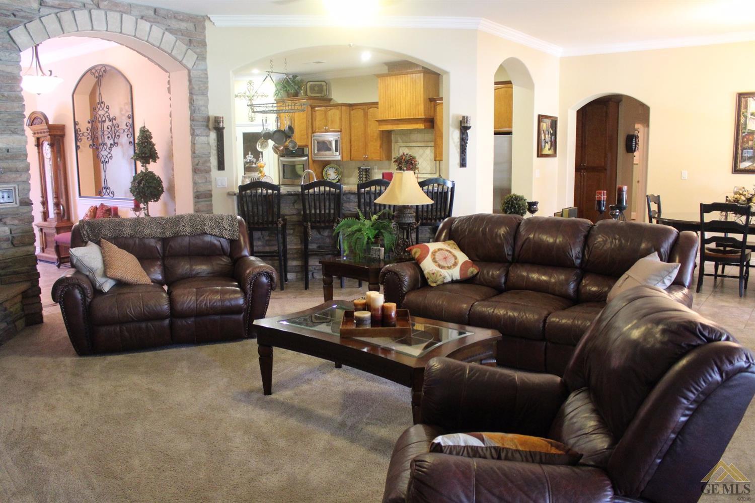 8703 Oak Hills Ave, Bakersfield, CA 93312 photo 10