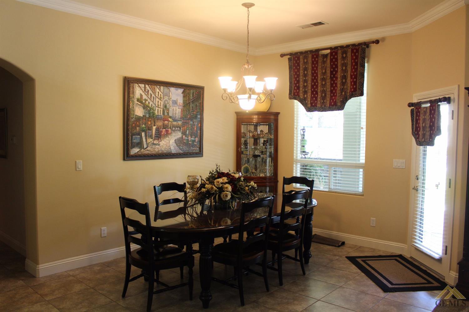 8703 Oak Hills Ave, Bakersfield, CA 93312 photo 9