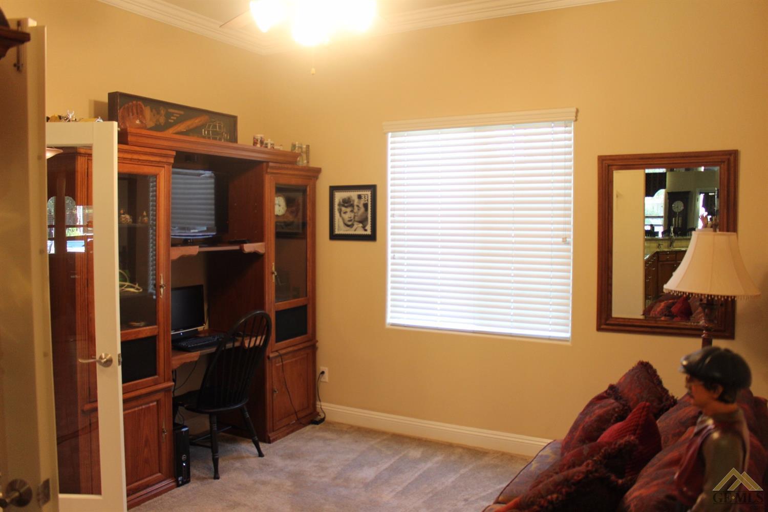 8703 Oak Hills Ave, Bakersfield, CA 93312 photo 4