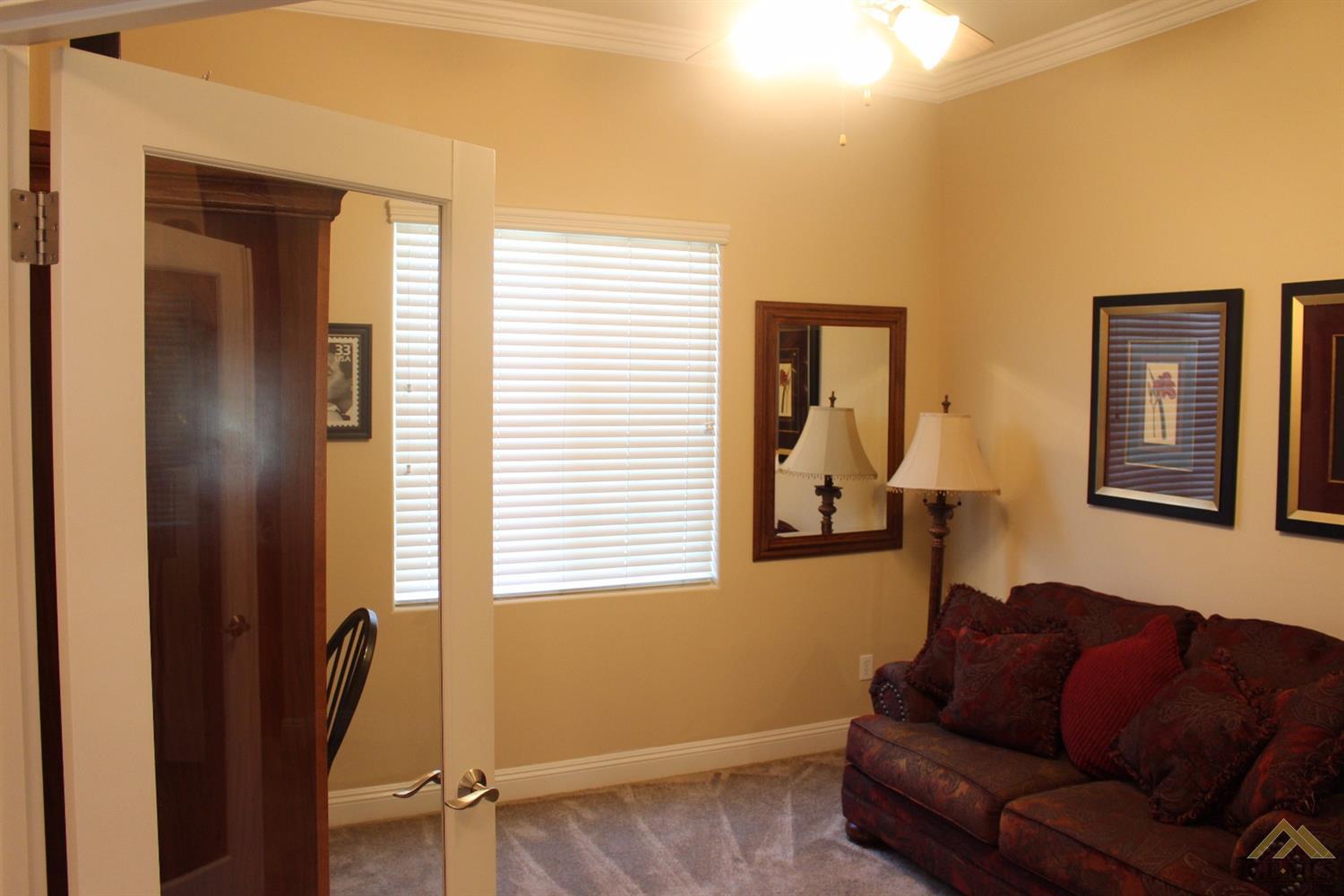 8703 Oak Hills Ave, Bakersfield, CA 93312 photo 3