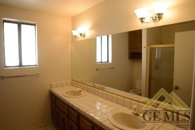8215 Hickory Ave, Hesperia, CA 92345 photo 13