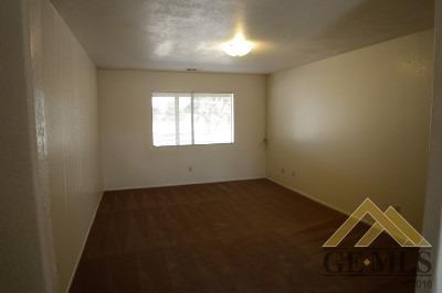 8215 Hickory Ave, Hesperia, CA 92345 photo 6