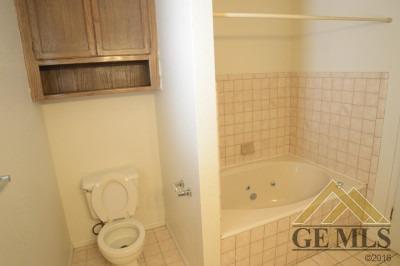 8215 Hickory Ave, Hesperia, CA 92345 photo 9