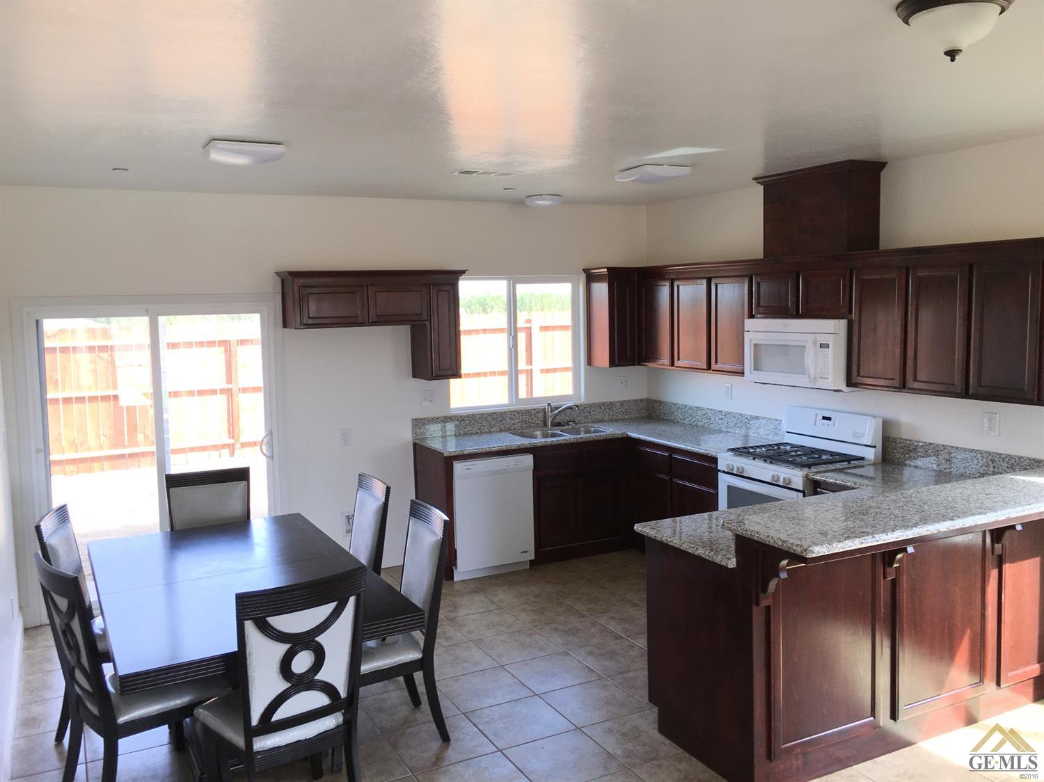 5550 Sawgrass Ct, Wasco, CA 93280 photo 4