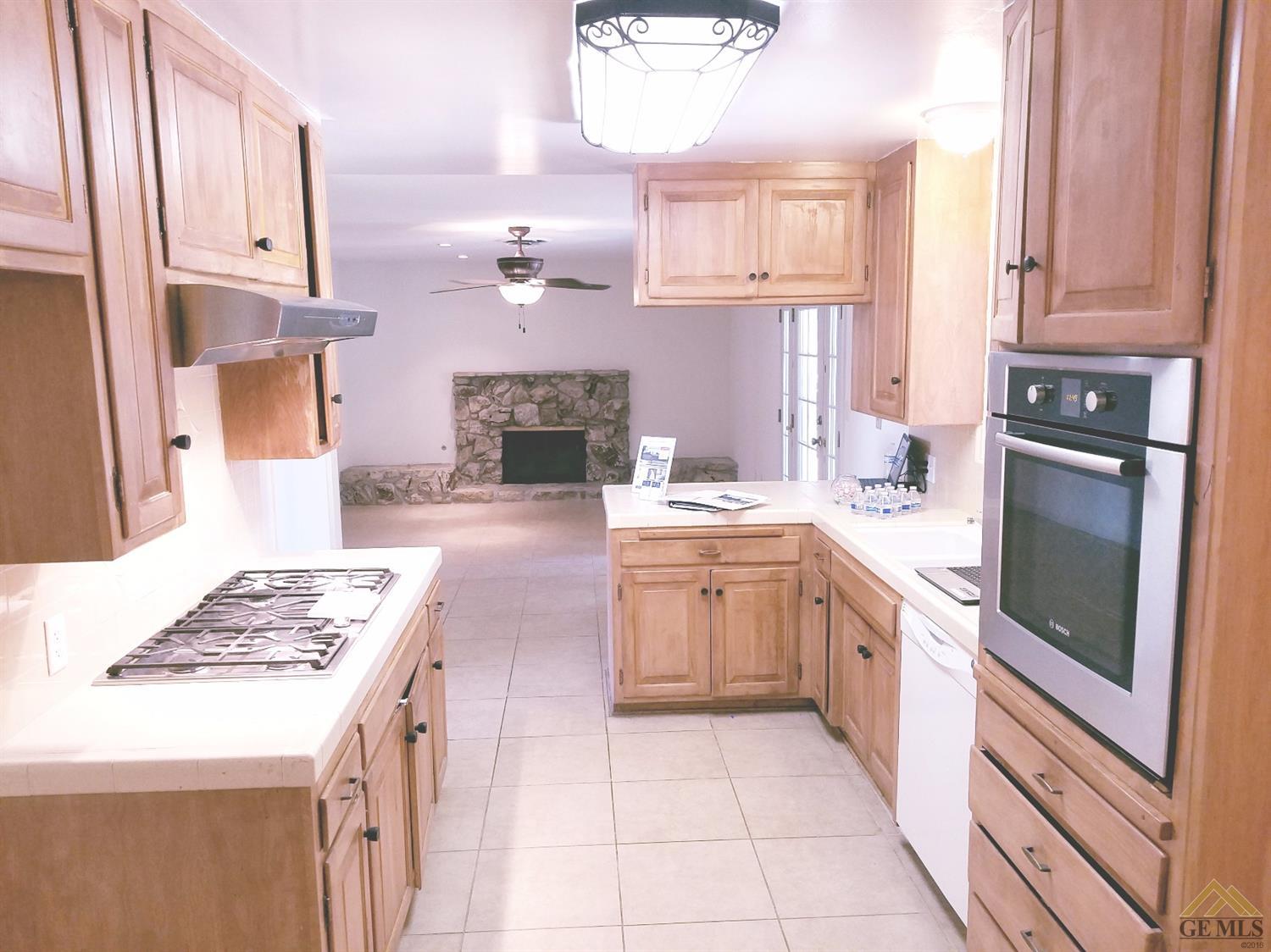 4719 Flicker Dr, Bakersfield, CA 93309 photo 3