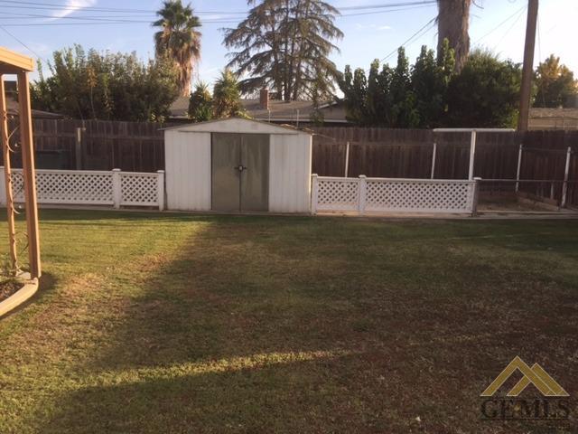 2309 Sunset St, Wasco, CA 93280 photo 9