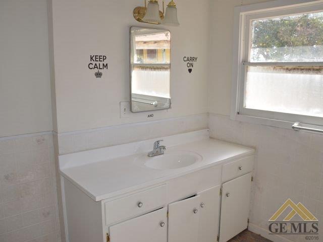 402 Jackson St, Taft, CA 93268 photo 14