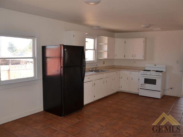 402 Jackson St, Taft, CA 93268 photo 8