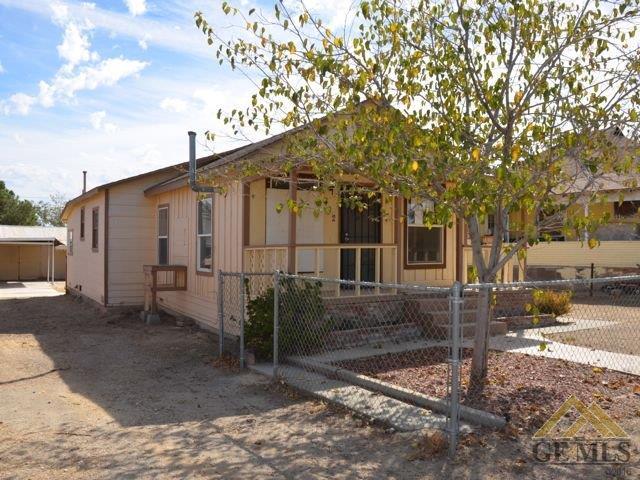 402 Jackson St, Taft, CA 93268 photo 2