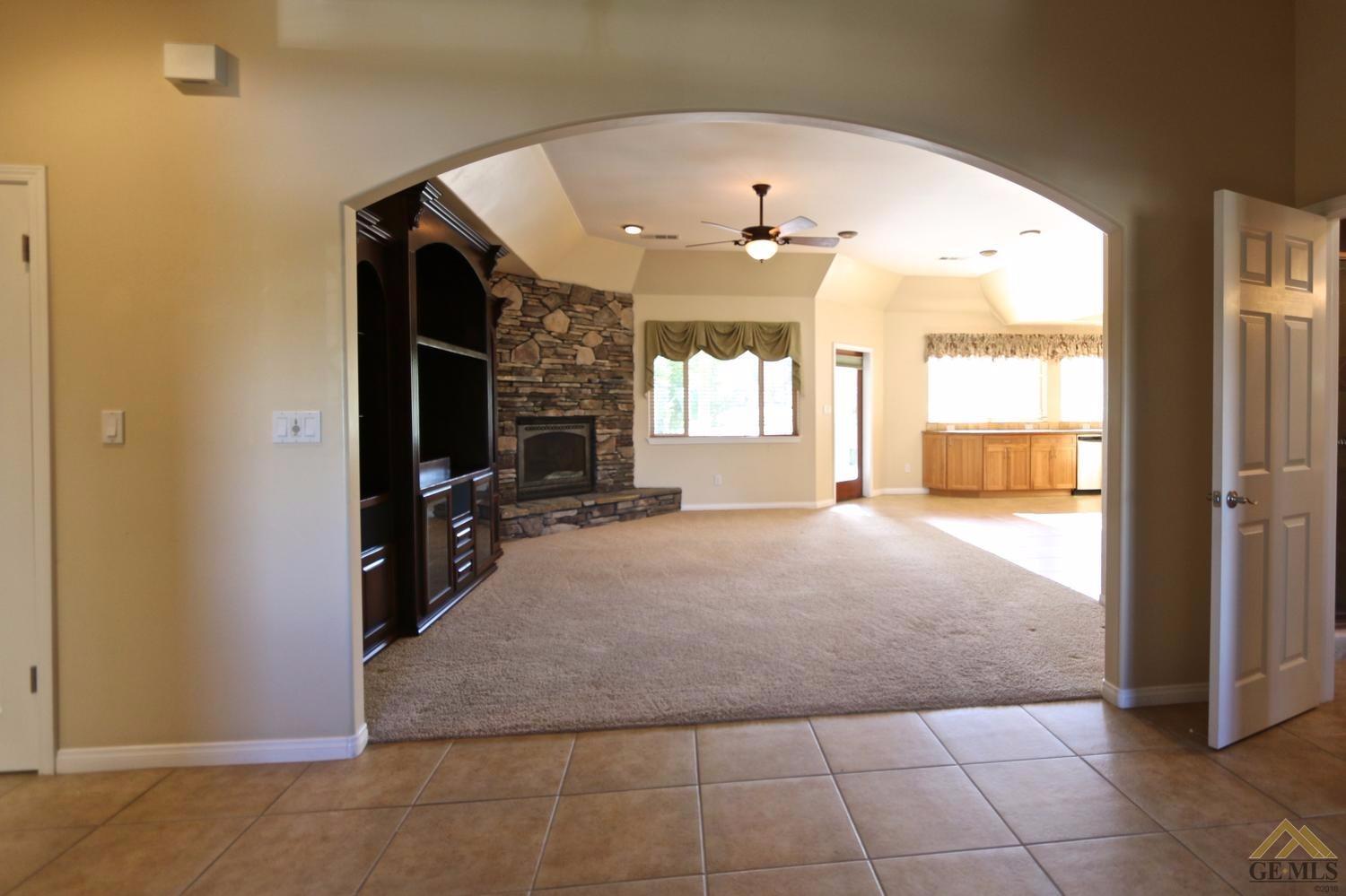 30010 N Lower Valley Rd, Tehachapi, CA 93561 photo 7