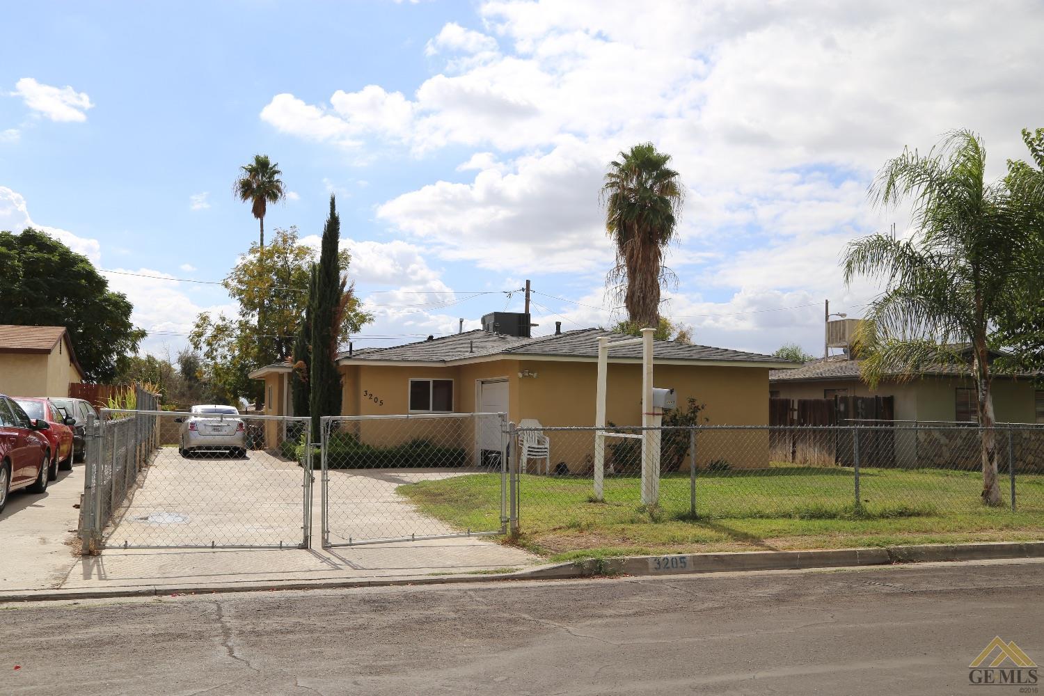 3205 Mesa Dr, Bakersfield, CA 93306 photo 3