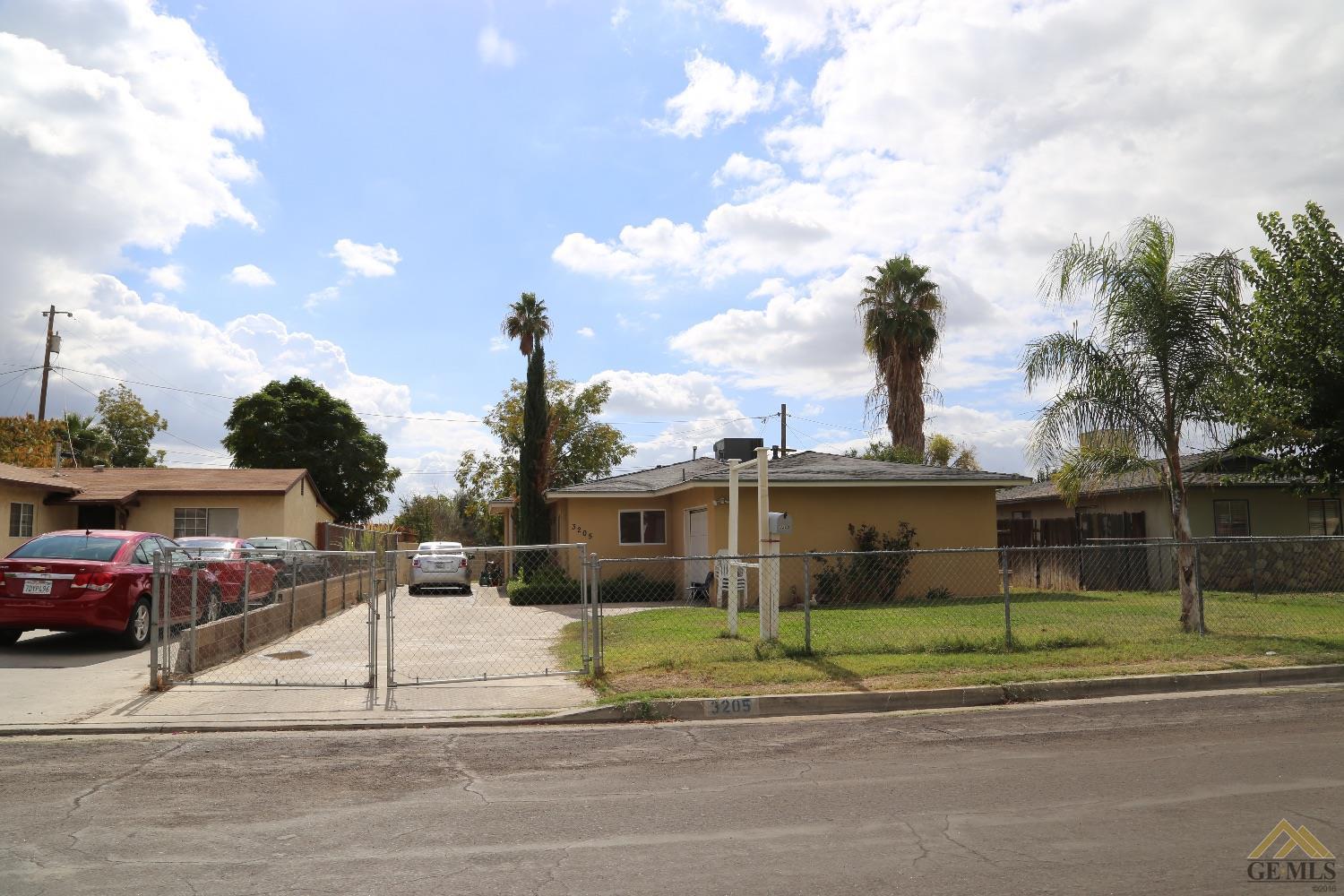 3205 Mesa Dr, Bakersfield, CA 93306 photo 5