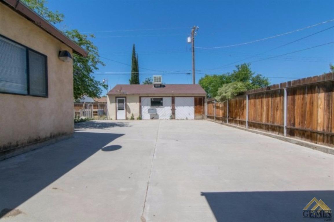 711 Polk St, Taft, CA 93268 photo 16