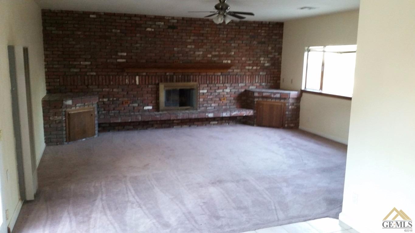 711 Polk St, Taft, CA 93268 photo 2