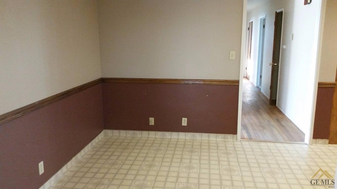 711 Polk St, Taft, CA 93268 photo 7