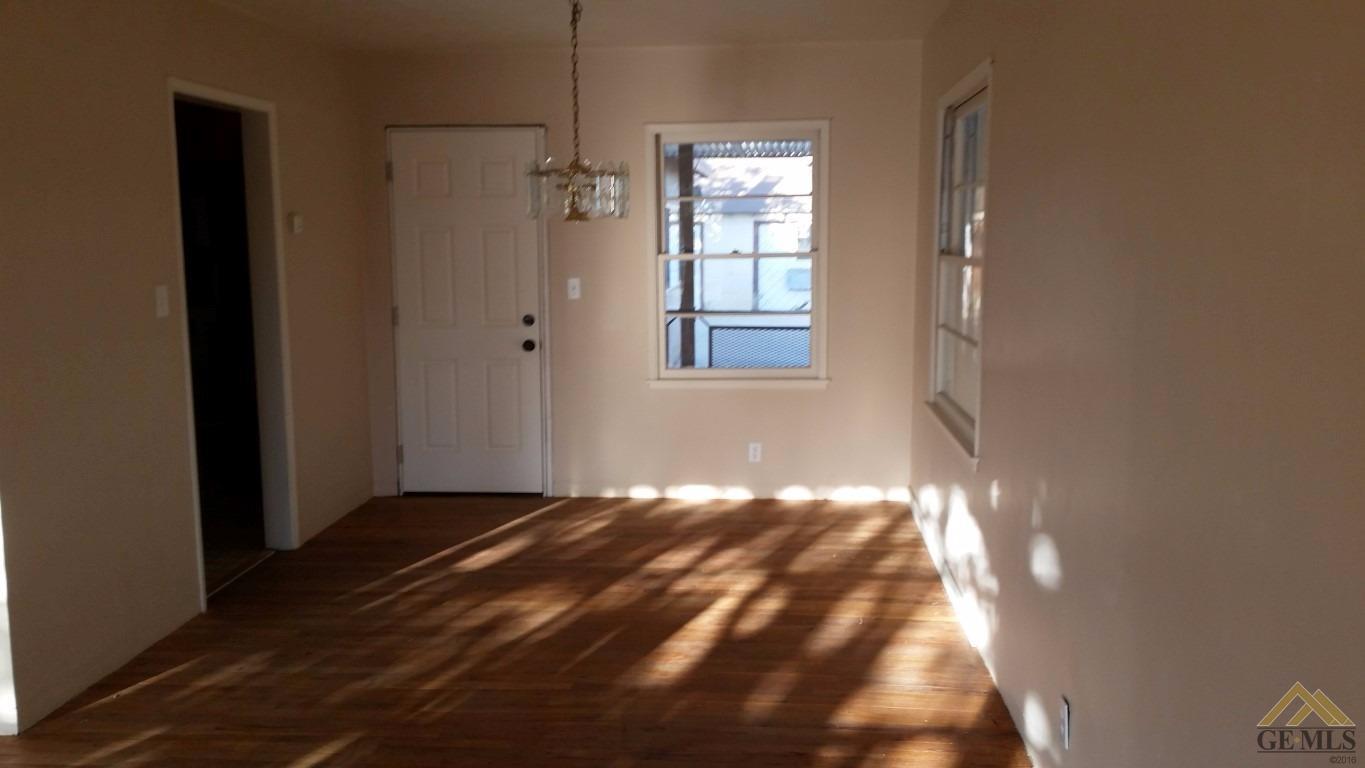711 Polk St, Taft, CA 93268 photo 5