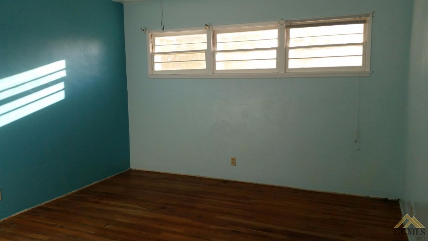 711 Polk St, Taft, CA 93268 photo 10