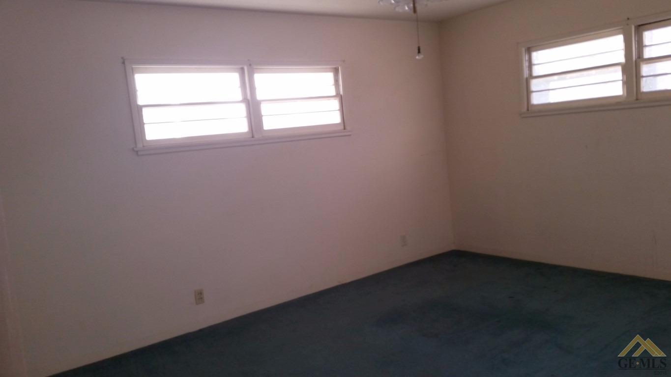 711 Polk St, Taft, CA 93268 photo 12