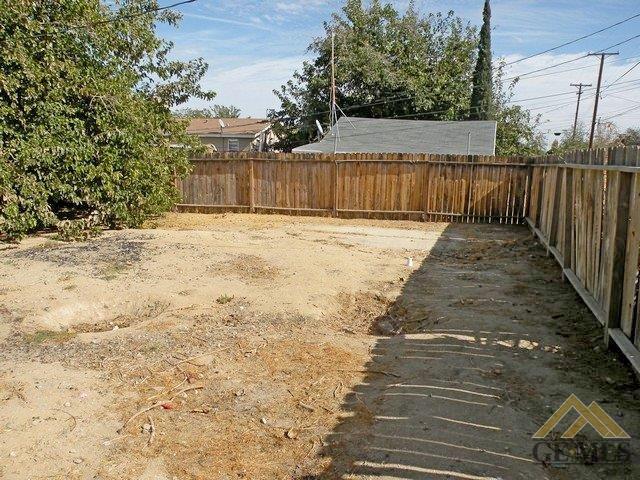 129 Crystal St, Taft, CA 93268 photo 6