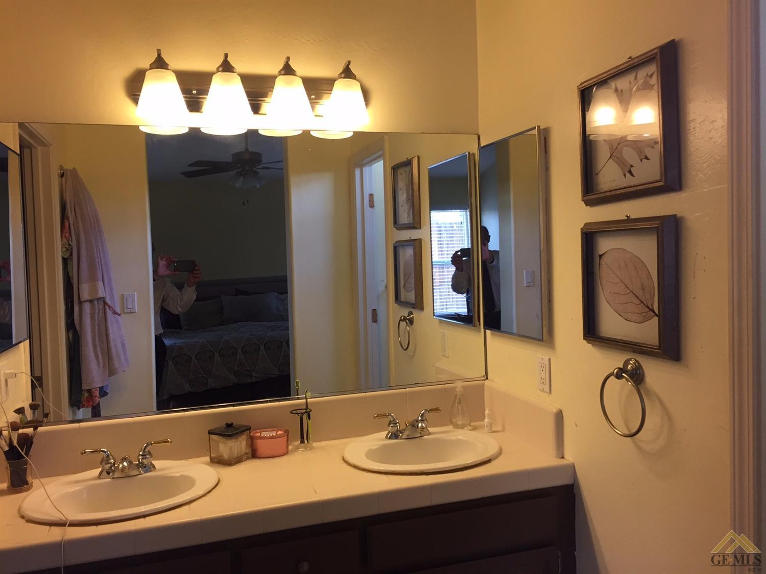 9402 Chatfield Ct, Bakersfield, CA 93311 photo 7