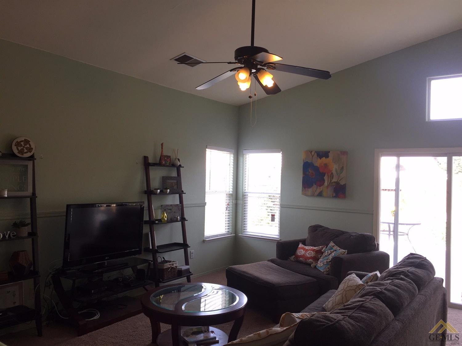 9402 Chatfield Ct, Bakersfield, CA 93311 photo 5