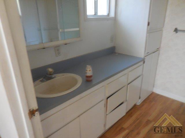 629 B St, Taft, CA 93268 photo 9