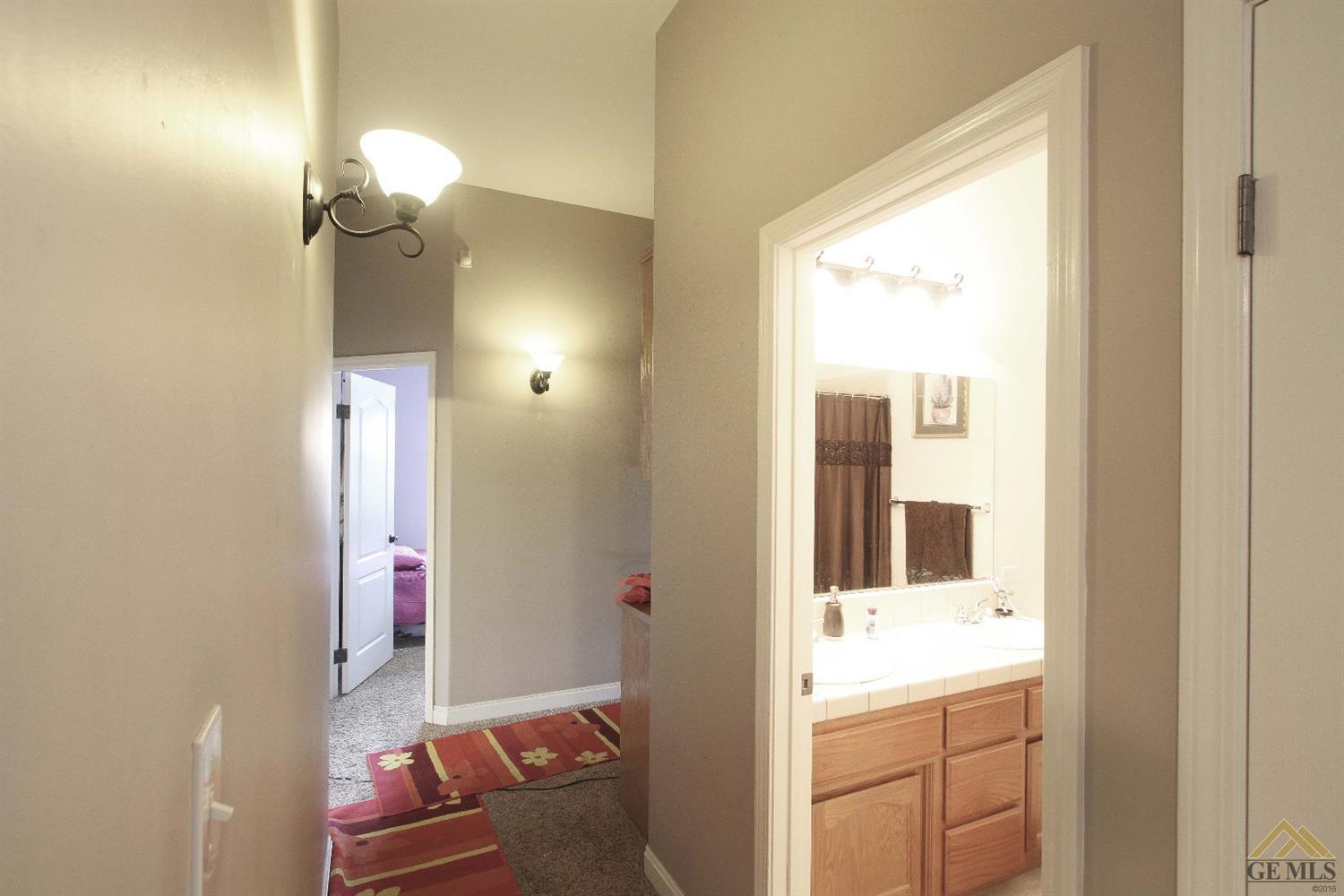 4503 Whitegate Ave, Bakersfield, CA 93313 photo 8