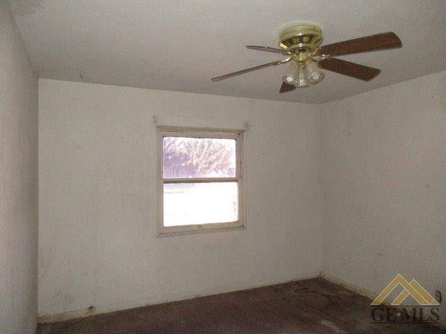 706 Pierce St, Taft, CA 93268 photo 12