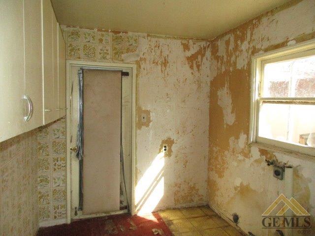 706 Pierce St, Taft, CA 93268 photo 22