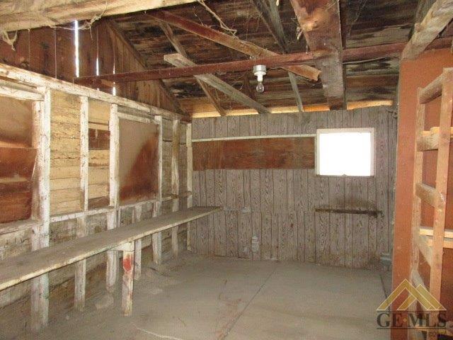 706 Pierce St, Taft, CA 93268 photo 5
