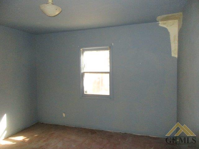 706 Pierce St, Taft, CA 93268 photo 16
