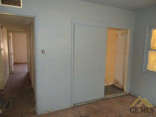706 Pierce St, Taft, CA 93268 photo 17