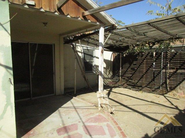 706 Pierce St, Taft, CA 93268 photo 3