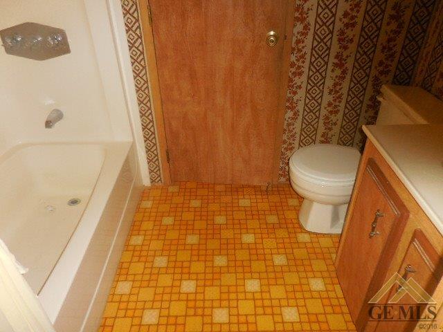 6137 Maple Ave, Mountain Mesa, CA 93240 photo 9
