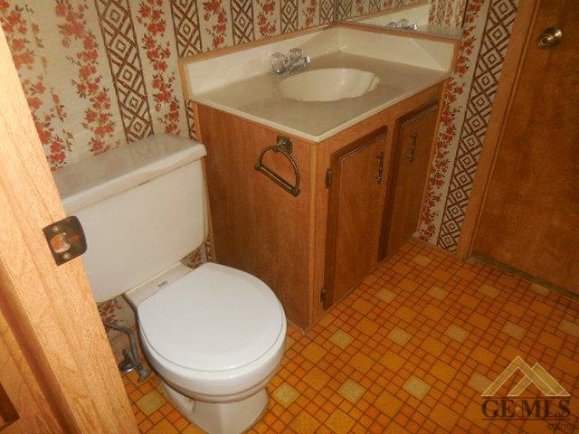 6137 Maple Ave, Mountain Mesa, CA 93240 photo 8