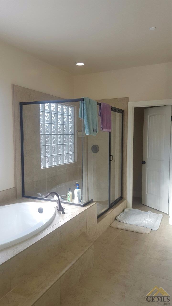 517 Padre Dr, Shafter, CA 93263 photo 18
