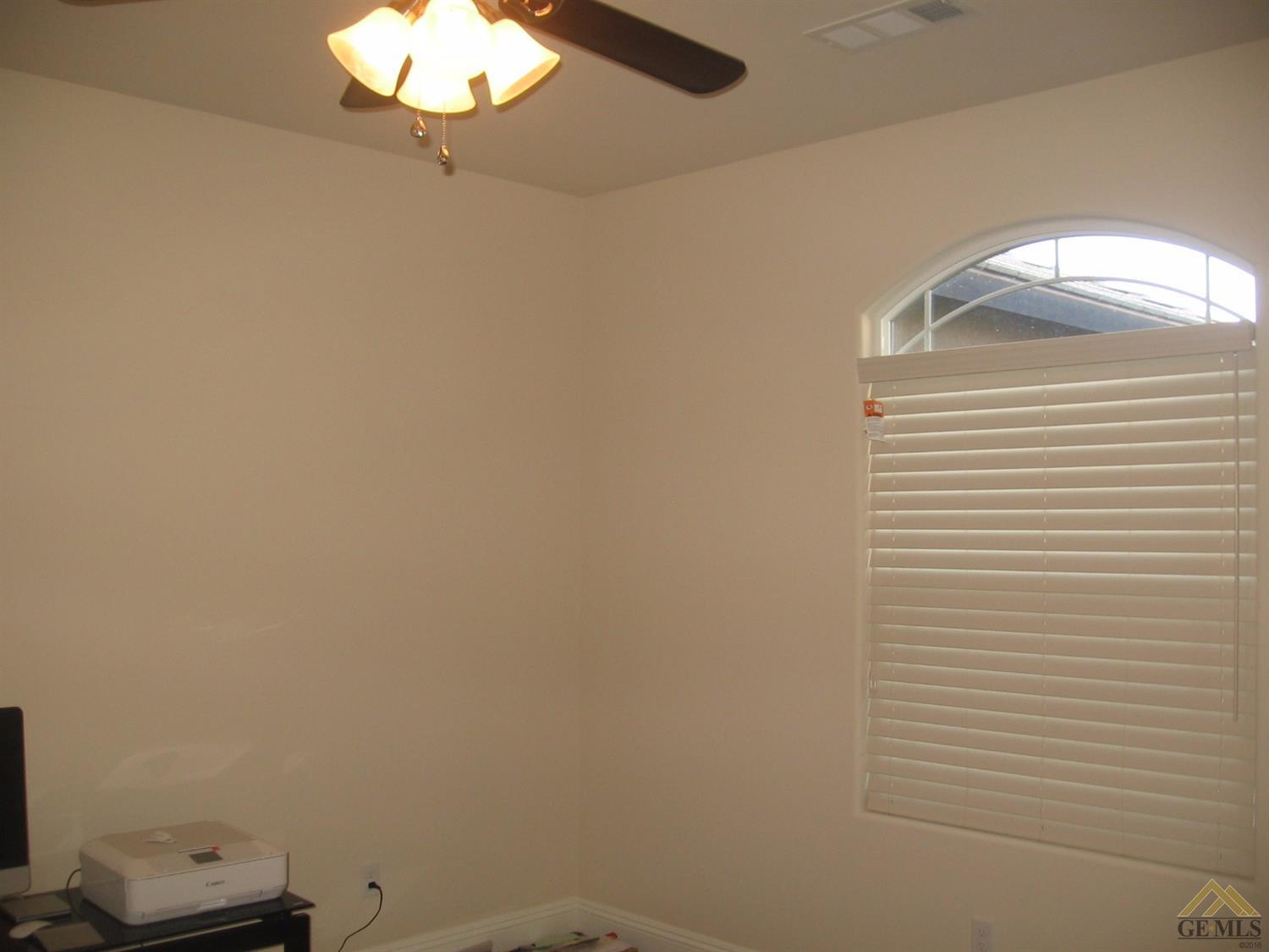 517 Padre Dr, Shafter, CA 93263 photo 8