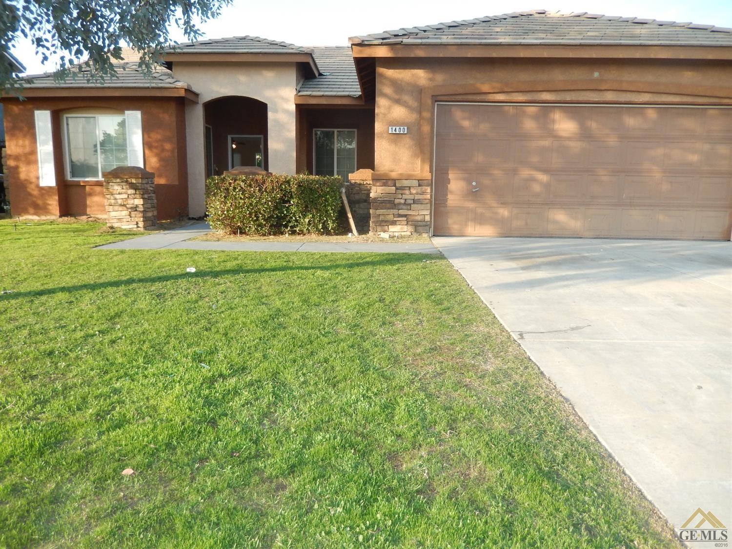 1400 Chico Ct, Arvin, CA 93203 photo 2