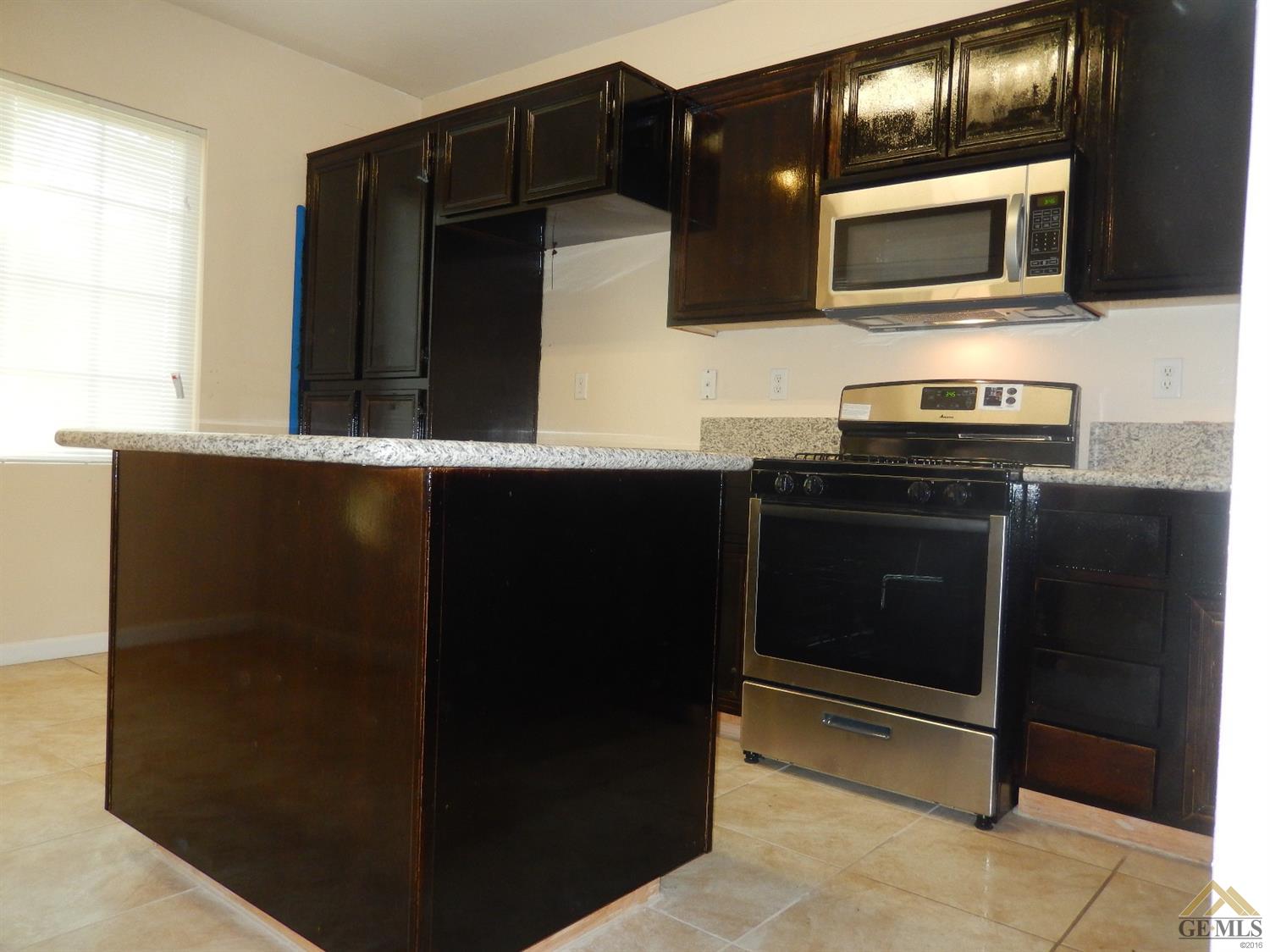 1400 Chico Ct, Arvin, CA 93203 photo 5