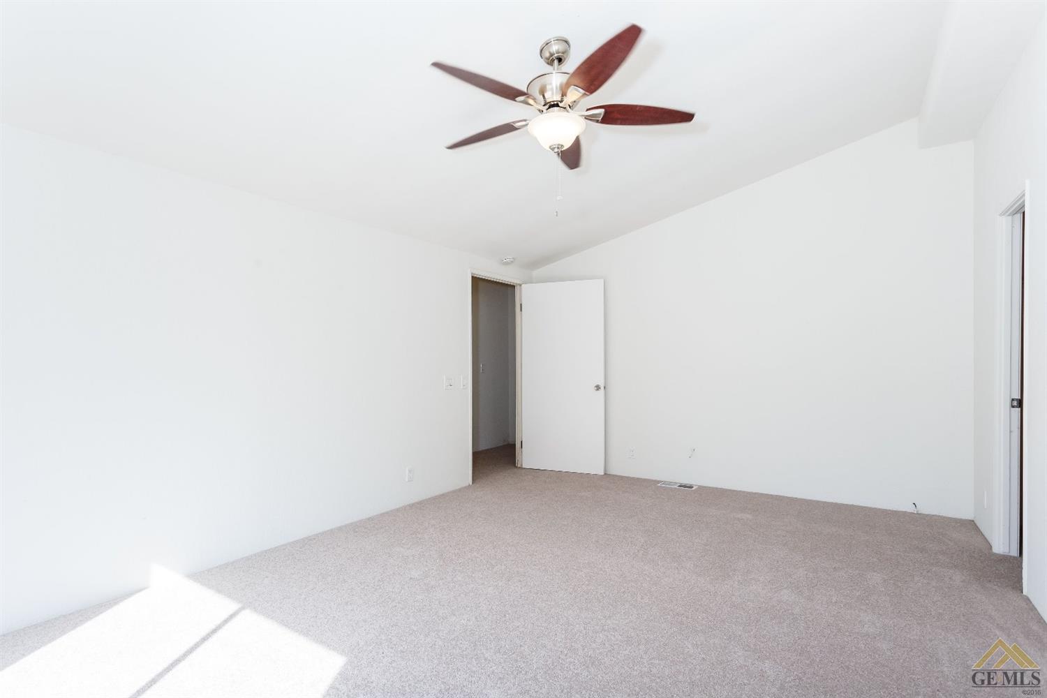 27548 Maple St, Taft, CA 93268 photo 12