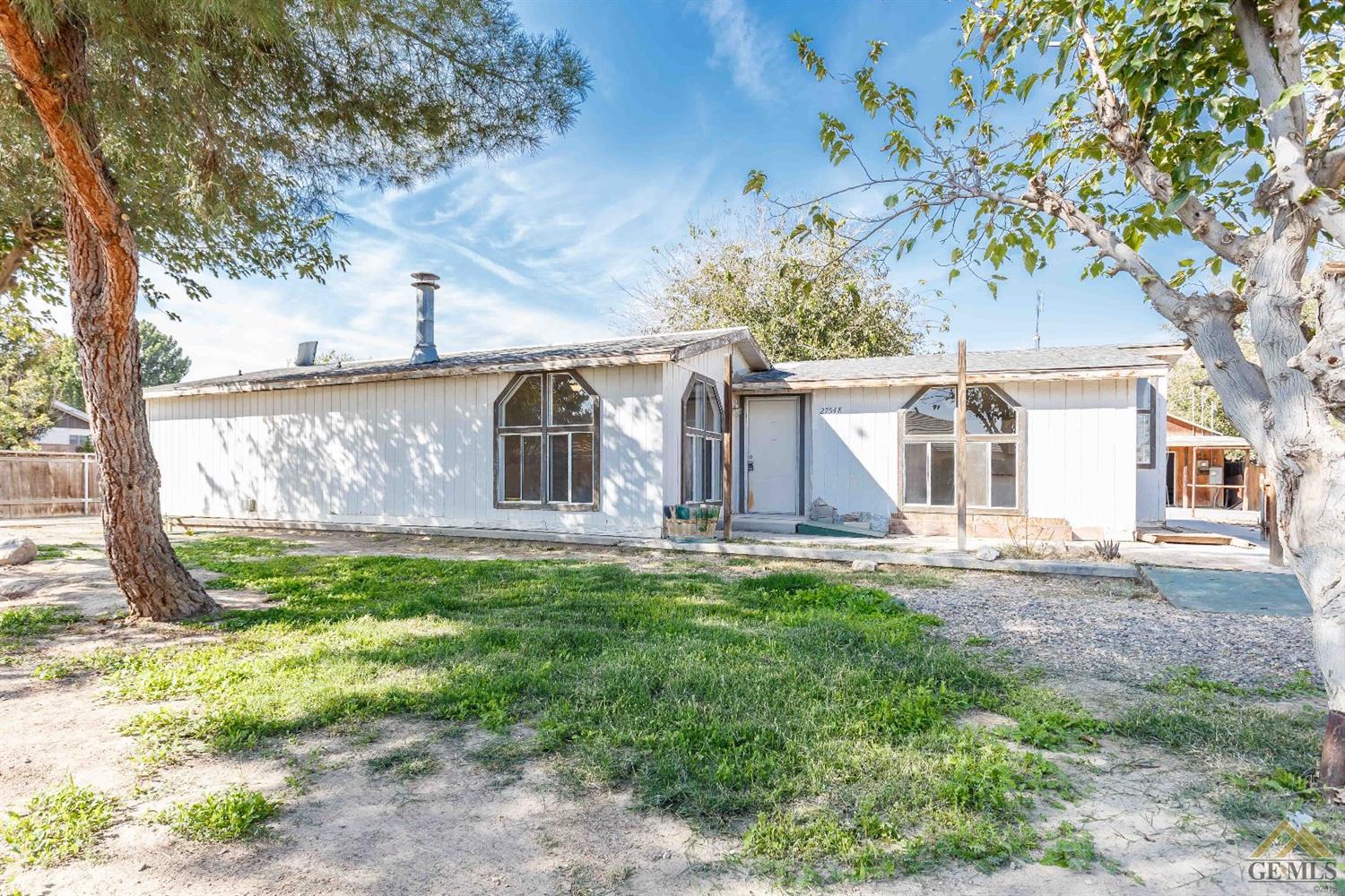 27548 Maple St, Taft, CA 93268 photo 2