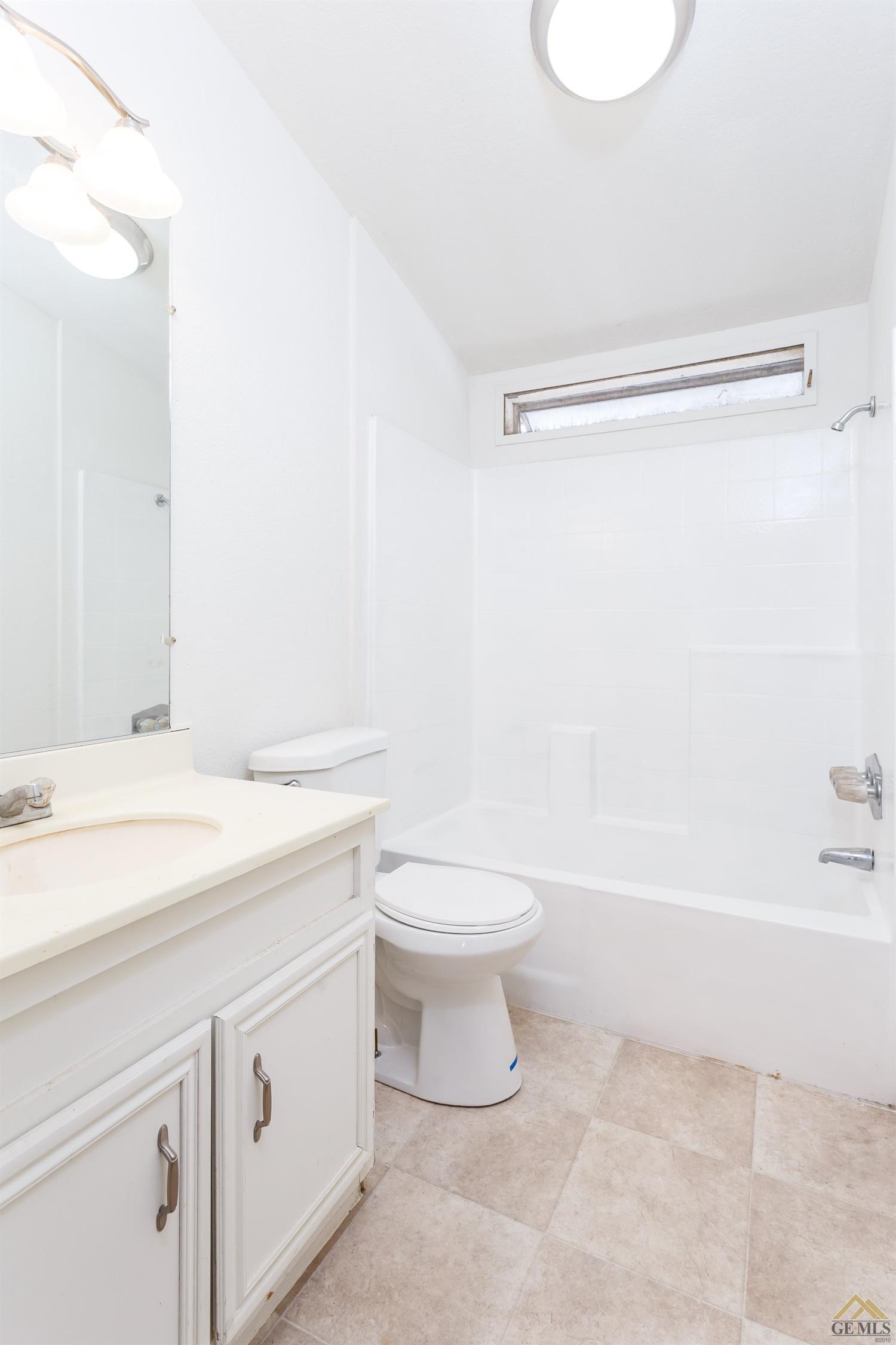 27548 Maple St, Taft, CA 93268 photo 7