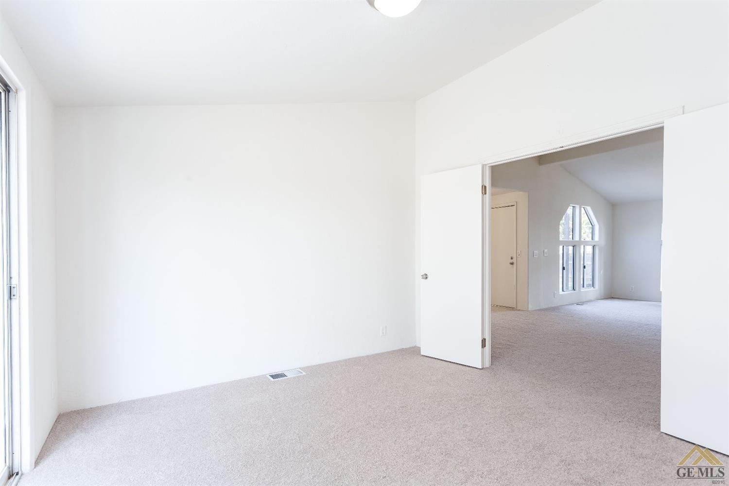 27548 Maple St, Taft, CA 93268 photo 17