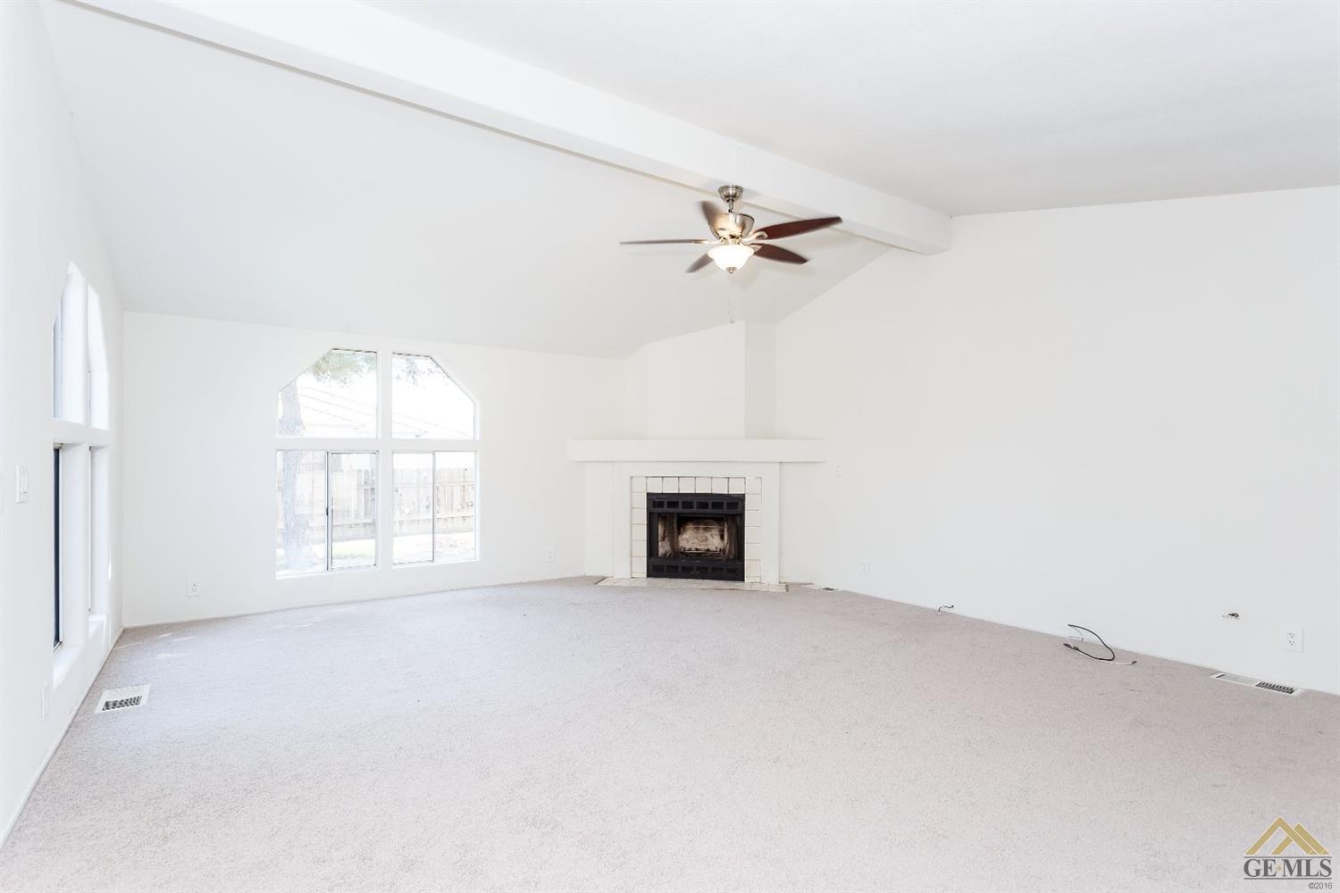27548 Maple St, Taft, CA 93268 photo 6