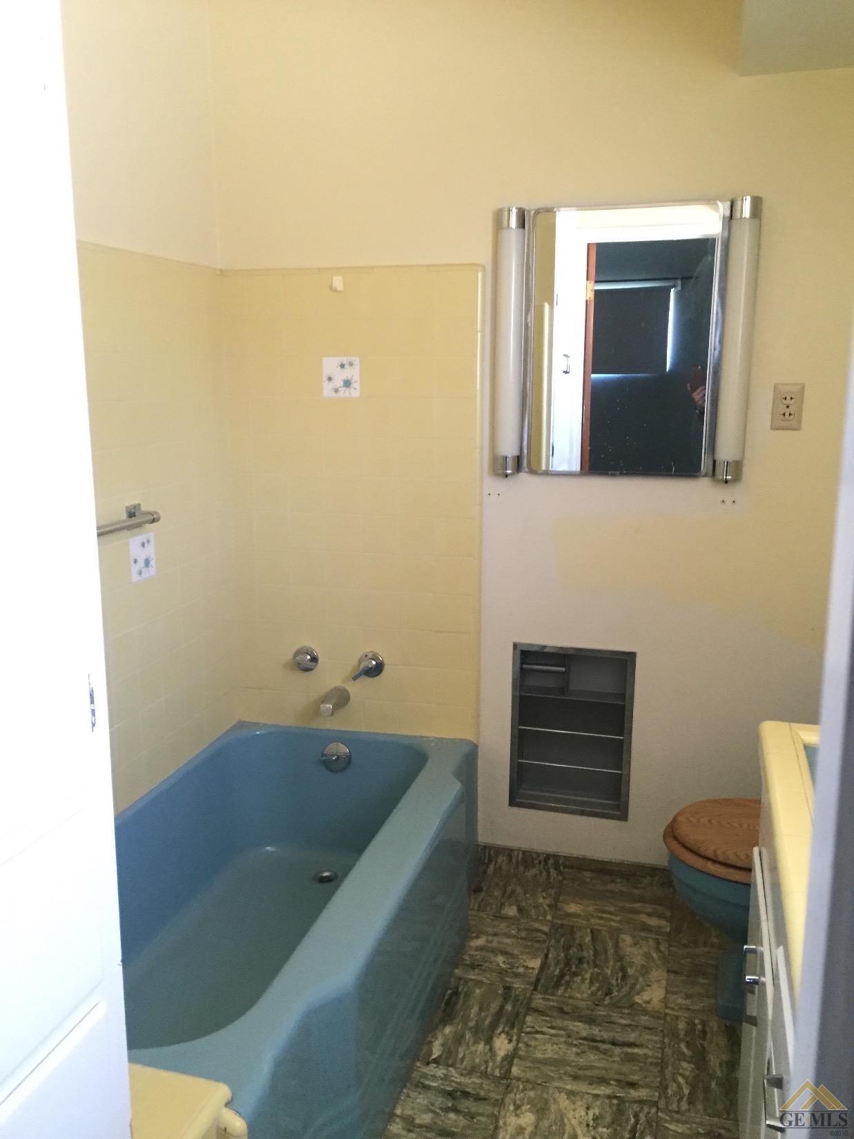301 E San Emidio St, Taft, CA 93268 photo 16