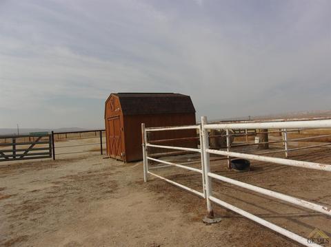 27534 Tamarisk Rd, Taft, CA 93268 photo 12