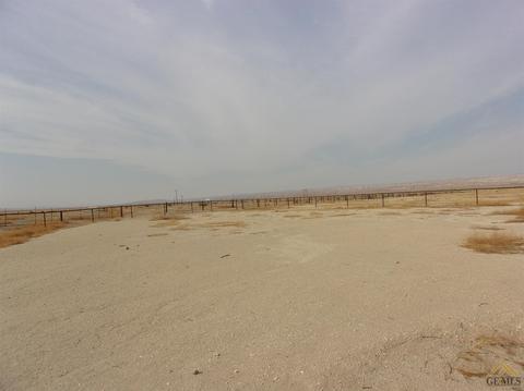 27534 Tamarisk Rd, Taft, CA 93268 photo 15